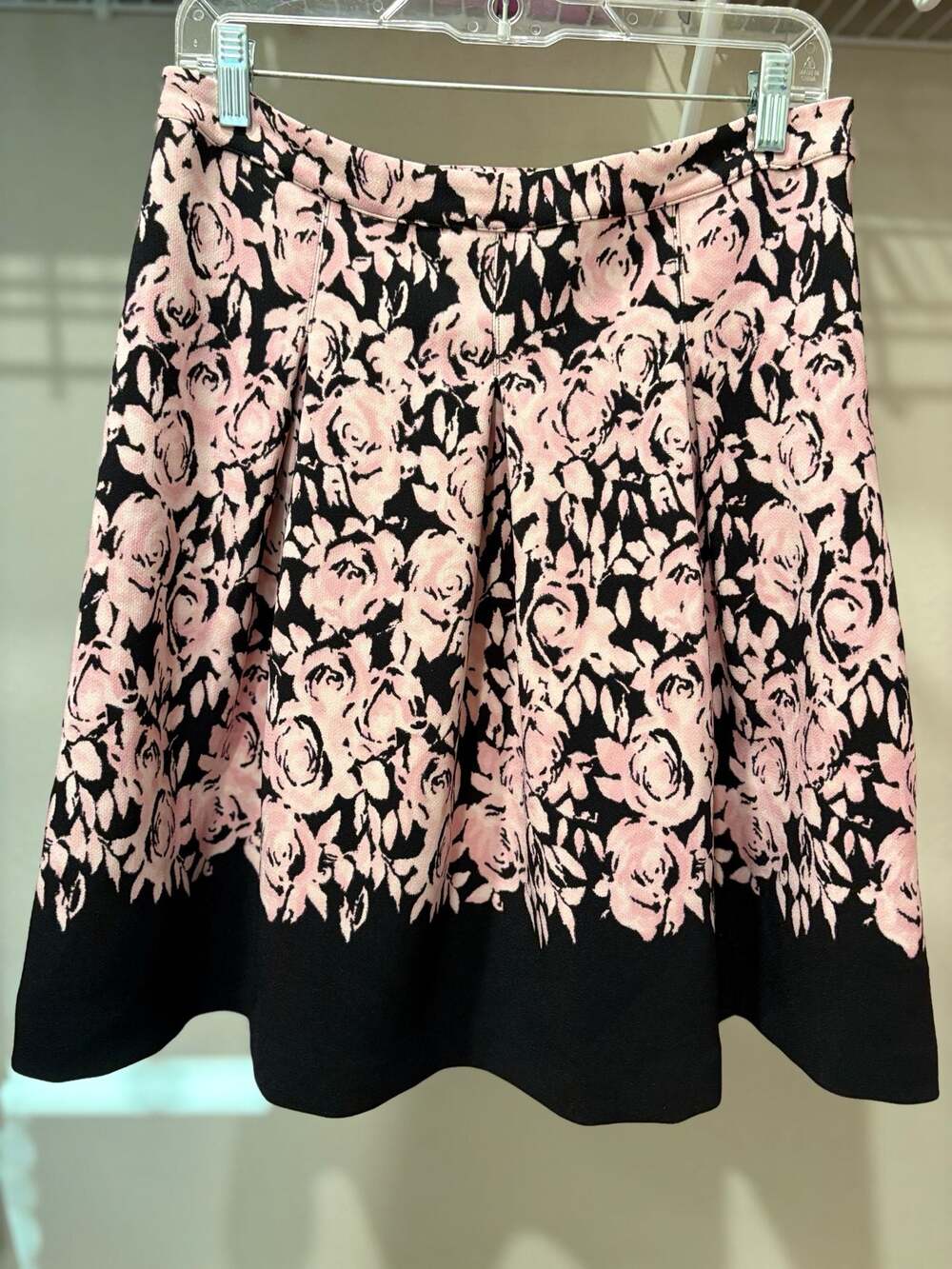 Luxe by Carmen Marc Valvo Black Pink Floral Flared Skirt Size 6P
